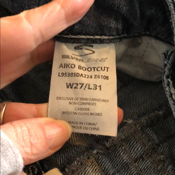 Silver Jeans - Picture 4 of 5